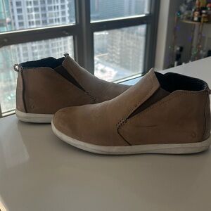 Olu Kai Manu Hope size 8